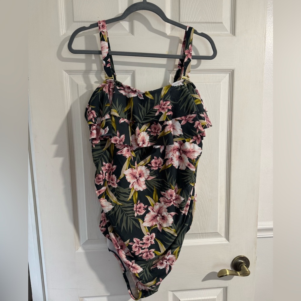 Women’s one piece bathing suit, size 22